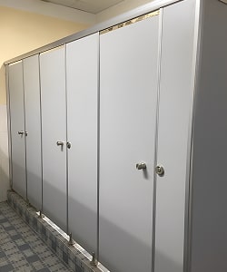 Cubicle Toilet